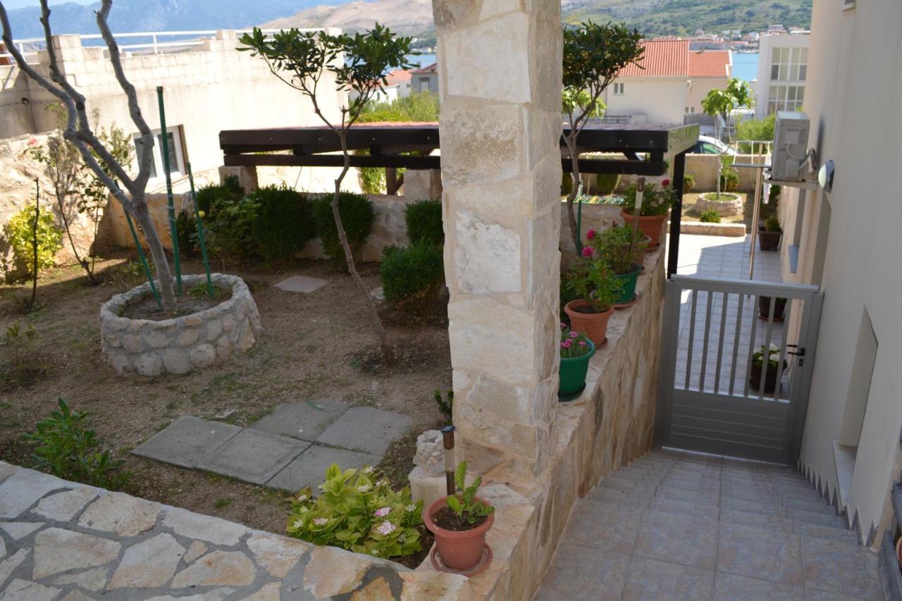 Apartment Lora Pag Town Exterior foto